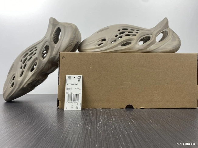 Stone Foam Yeezy RNNR Adidas GX4472 Sage 0802